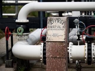 Leáll a szállítás a Barátságon: Németország egyelőre nem kap több kazah olajat