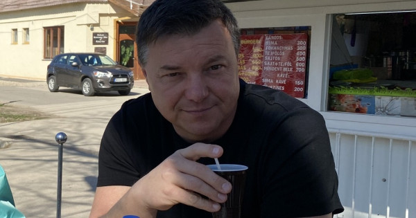 A kizárt DK-s politikus Leel-Őssy Gábor tiszta vizet öntene a pohárba