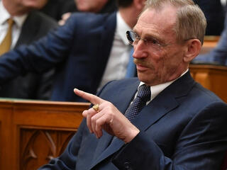Csalással vádolják a tatabányai kórház Pintér Sándor által kinevezett igazgatóját