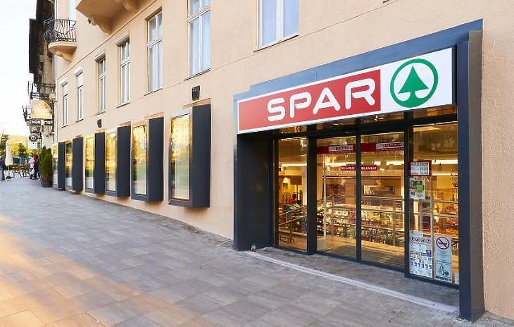 A Spar is emelt, ahogy a többi külföldi bolthálózat is. Fotó: depositphotos