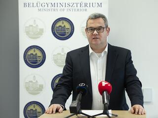 Már megint lenne mit megmagyaráznia Pintér Sándor emberének