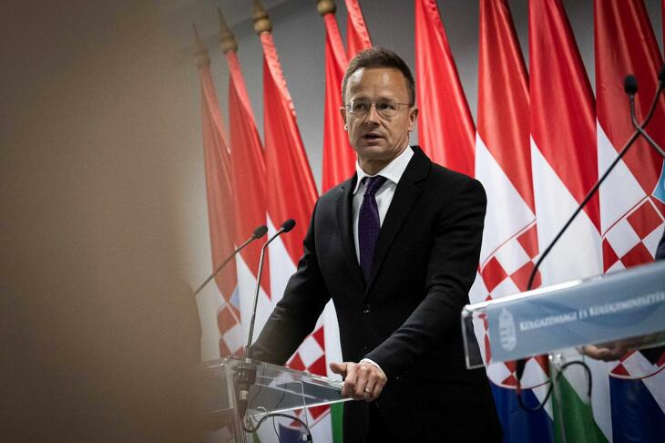 Szijjártó Péternek beruházásos napja van