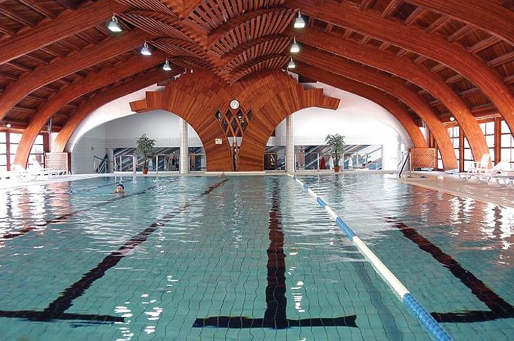 Az uszoda is minden igényt kielégít (Forrás: Rehabilitációs Intézet)