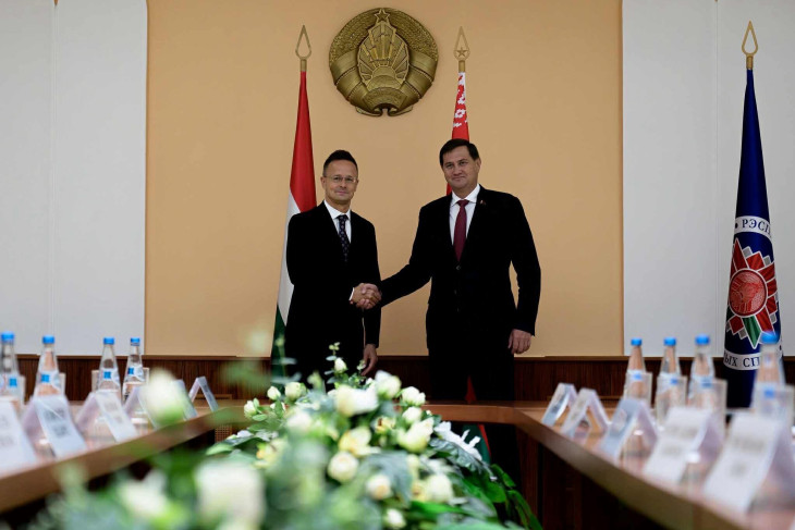 Szijjártó Péter a fehérorosz fővárosban tárgyal