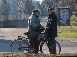Nyugtatják a magyar nyugdíjasokat, nincsenek veszélyben a kifizetések