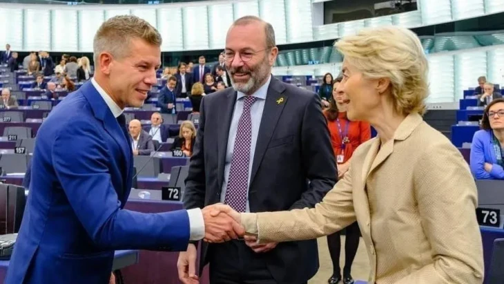 Magyar Péter, Manfred Weber, az Európai Néppárt elnöke és Ursula von der Leyen, az Európai Bizottság elnöke - el kell nyerni a jóindulatukat?