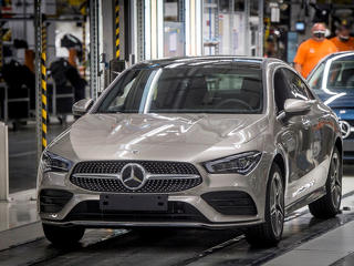 Több mint 100 millió eurót kaszált a hazai Mercedes
