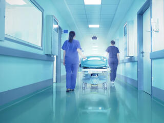 Kezdődik: nem tűri tovább a kamerákat a Tisza leendő minisztere 