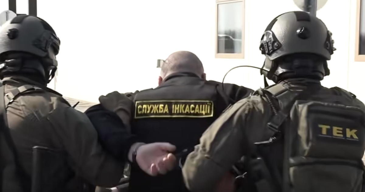 Őrizetbe veszik az ukrán Oschadbank alkalmazottait Magyarországon a pénzszállító autók lefoglalása során