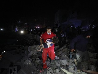 A Palesztin Vöröskereszt mentés közben Gázában, 2023. november. Fotó: Twitter/Palesztin Vöröskereszt