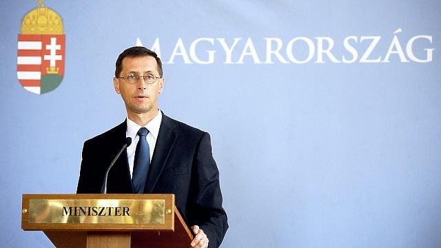 Varga Mihály pénzügyminiszter