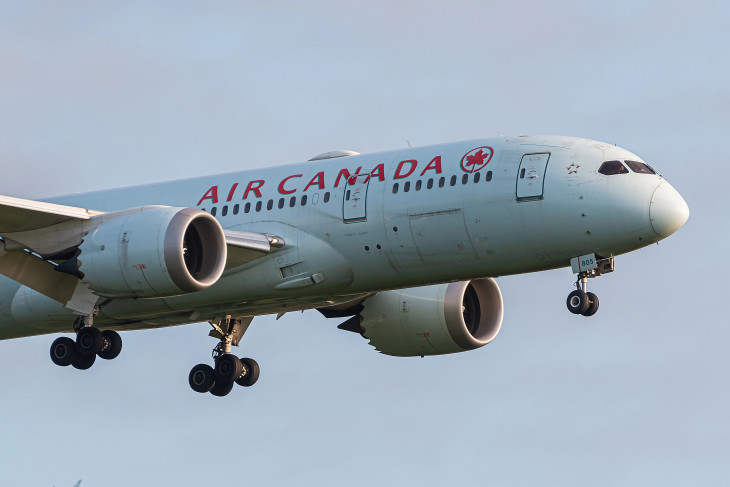 Az Air Canada júniustól október végéig intenzíven szállítja az utasokat a két nagyváros között