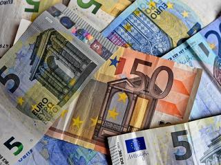 Mikor lesz végre az euróárfolyam második számjegye hatos?
