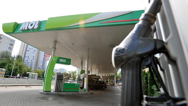 A Mol az árváltozásnál az előző pénteki állapotot veszi figyelembe. Fotó: MTI