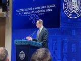 Százmilliós bírságot szabott ki kilenc biztosítóra a jegybank