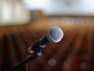 Újabb hangos kihívót kapott Orbán Viktor