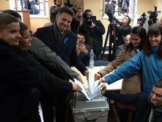 Márki-Zay Péter is szavazott - szerinte leváltható a korrupt kormány