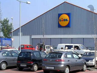 A Lidl feladta a leckét a többi boltláncnak