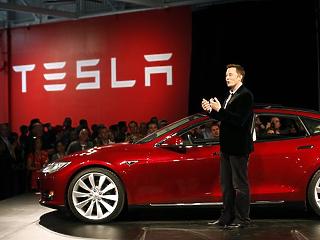 Hülyét csinált magából a Tesla vezér a gigaajánlattal?