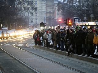 Péntektől megint tömegnyomorban járhatunk munkába Budapesten