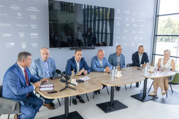 A a bérlakásprogram sajtótájékoztatója
