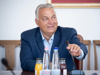 Orbán Viktor a kormányülés előtt