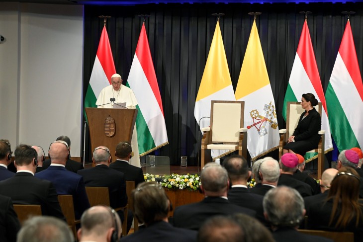 Ferenc pápa szerint a nemzetközi politika szítja az indulatokat.  Fotó: MTI/Koszticsák Szilárd