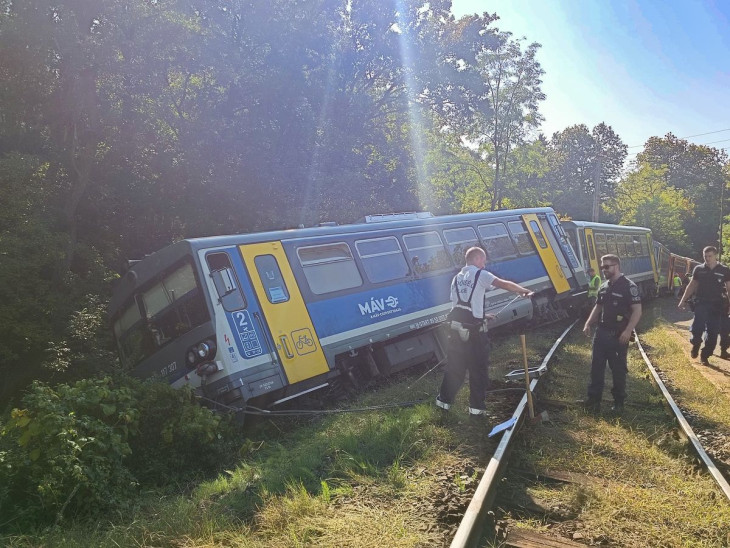 Lázár János nem mondott le