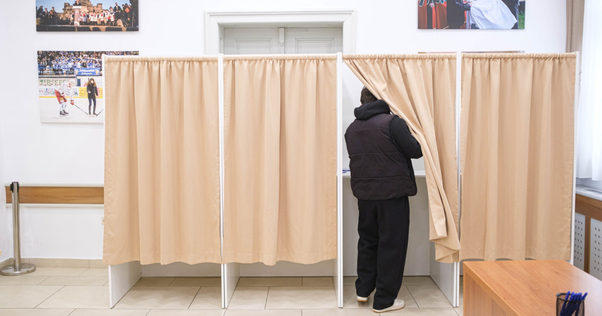 Ki nyer ma? A nap, amikor minden szavazat számít – percről percre a választásról
