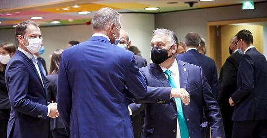 Elindult Az Eu Csucs Feltetelekkel Ment Brusszelbe Orban Viktor Mfor Hu