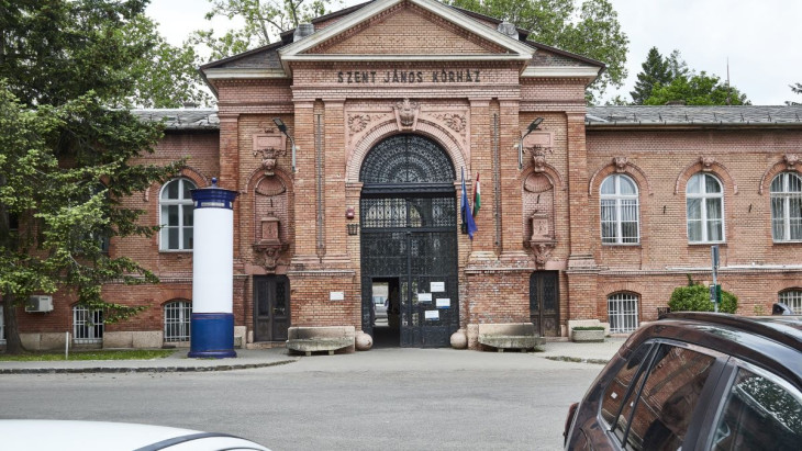 A Szent János Kórház területén működő meddőségi gigaklinikán működnek a klímák