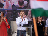Magyar Péter üzent a világon élő minden magyarnak