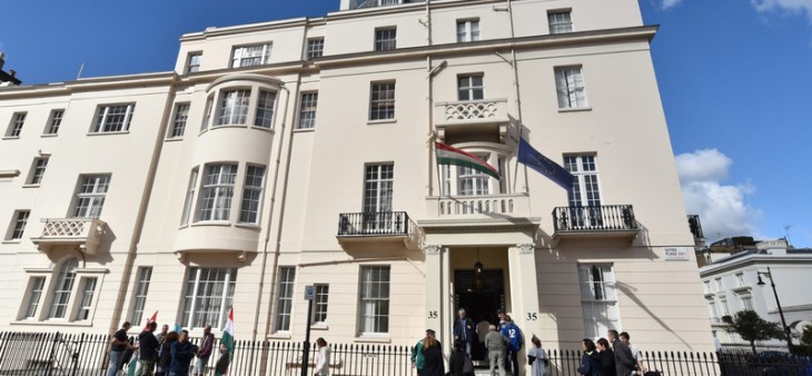 A londoni magyar nagykövetésg 625 millióval tartozik Londonnak