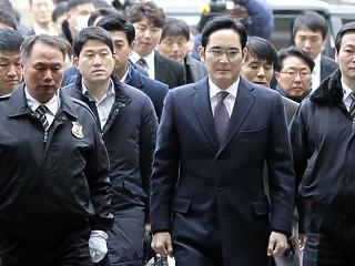 5 év börtönre ítélték a Samsung-csoport alelnökét
