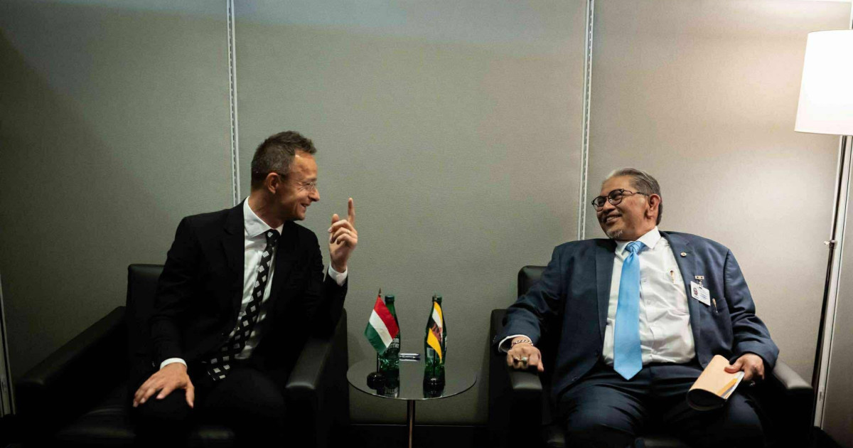 Szijjártó Péter Brunei külügyminiszterével, Dato Erywan Pehin Yusoffal tárgyal