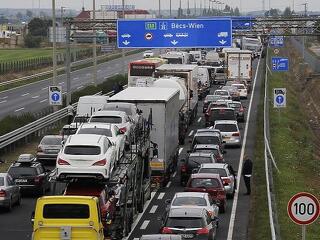 Elesett Győr felé az M1-es, 3 kilométeres torlódás alakult ki
