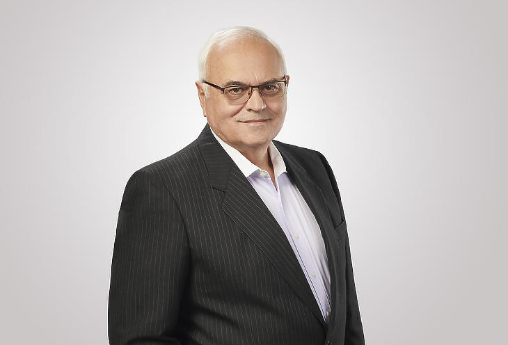  Dr. László Imre eddig minden sajtópert megnyert