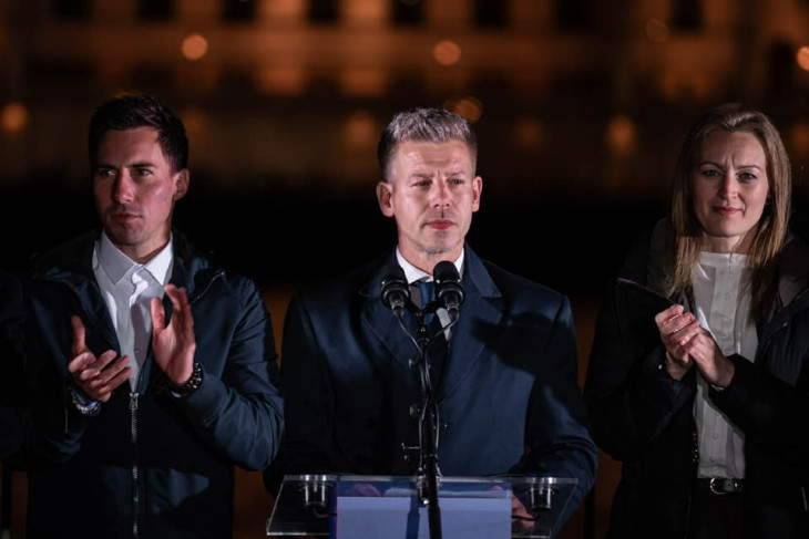 Magyar Péterék visszatérnek a régi kerékvágásba