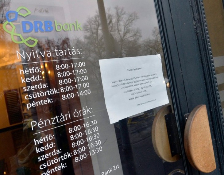 A DRB Bankcsoport tagjai közül elsőként a Dél-Dunántúli Takarék Bank törlődött a cégjegyzékből. Fotó: MTI
