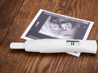 Könnyítés jön a CSOK Plusznál: ha jön a baba, nem számít az édesanya életkora