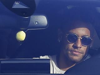 Most már hivatalos: Neymar a PSG-be igazol