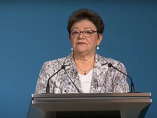 Müller Cecília: a beadott oltások száma még nem elegendő az enyhítésekhez