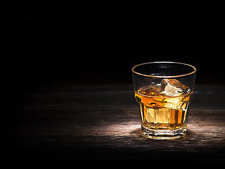 Tízéves mélypontjára zuhant tavaly a skót whisky exportbevétele