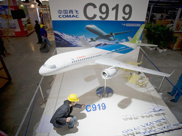 Itt a kínai óriás, a COMAC C919