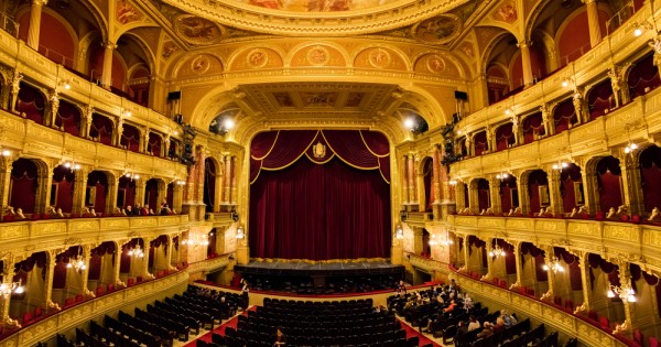 The Show Must Go On: van miért felmennie a függönynek a Magyar Állami Operaházban