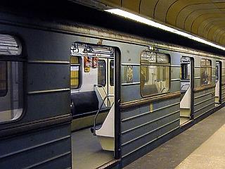 Nincs elég pénz a 3-as metró déli és középső állomásainak felújítására