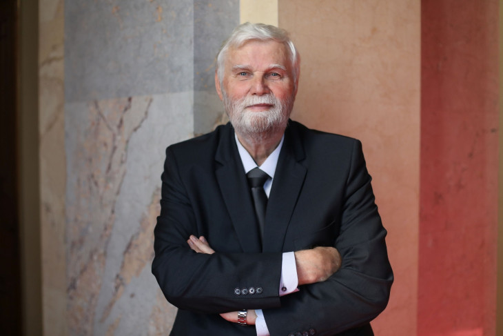 Mellár Tamás február 4-én, szerdán 15 óra 30 perckor lesz a Klasszis Klub Live vendége