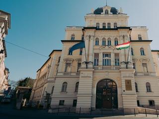 Egy örömteli és egy sokkoló bejelentéssel is előállhat az állami hivatal