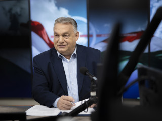 Miniszterelnöki interjú a Kossuth Rádióban