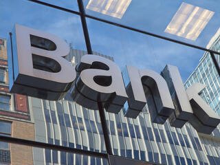 Brutális adóterhek alatt nyög a magyar bankszektor – itt vannak a friss számok
